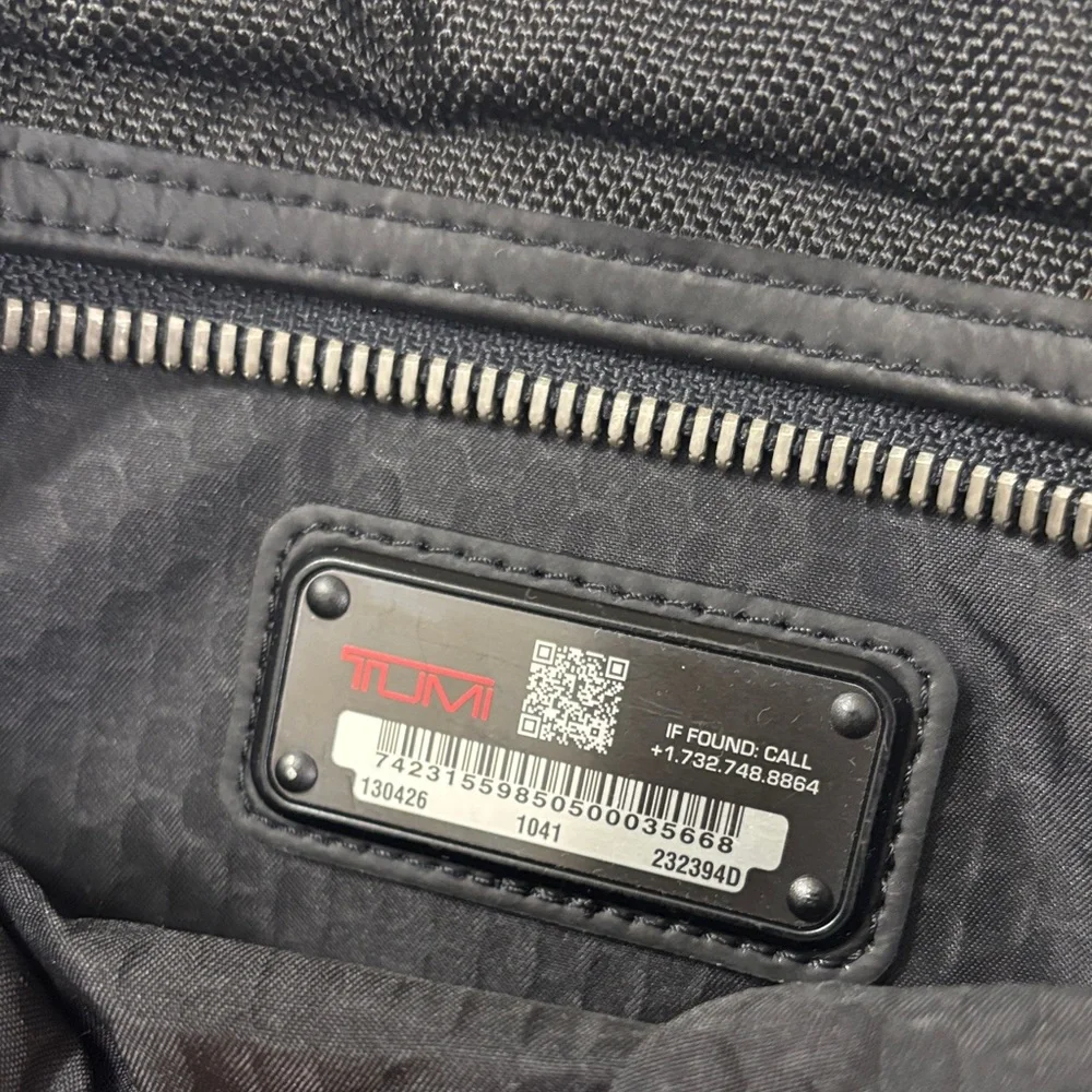 Tumi Black Men's Toiletry Bag with ERS Monogram
